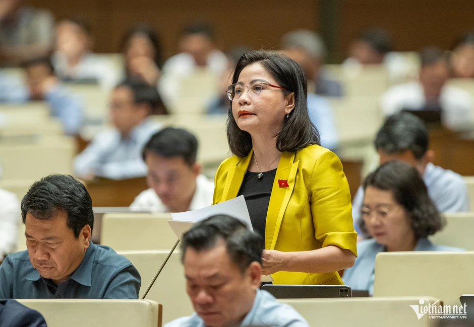 Bất cập với kiểu khen thưởng '3 năm liên tiếp' Bất cập với kiểu khen thưởng '3 năm liên tiếp'