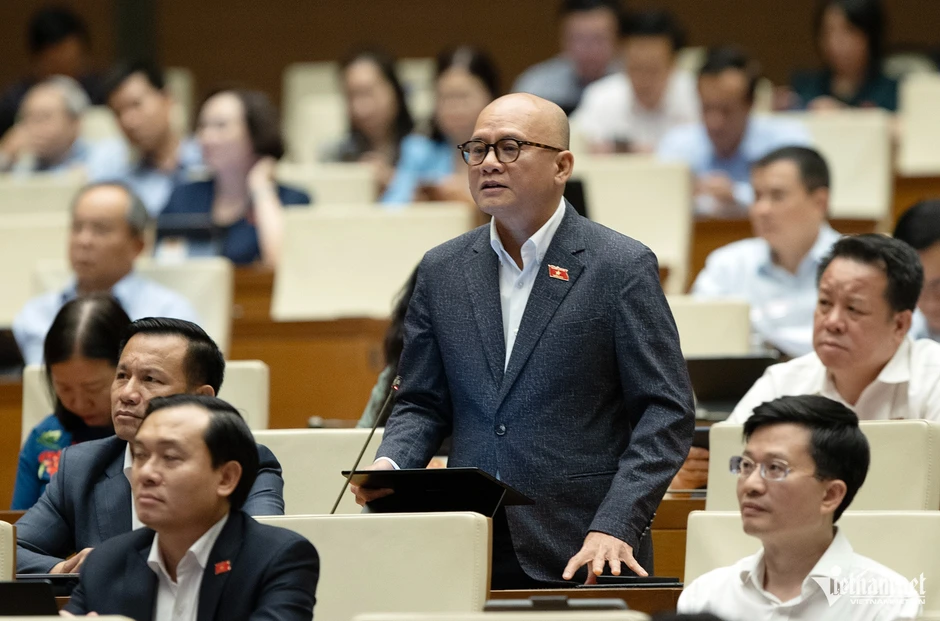Bất cập với kiểu khen thưởng '3 năm liên tiếp' Bất cập với kiểu khen thưởng '3 năm liên tiếp'