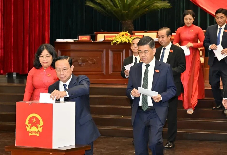 Bầu 7 Phó Chủ tịch UBND TPHCM nhiệm kỳ 2026-2031