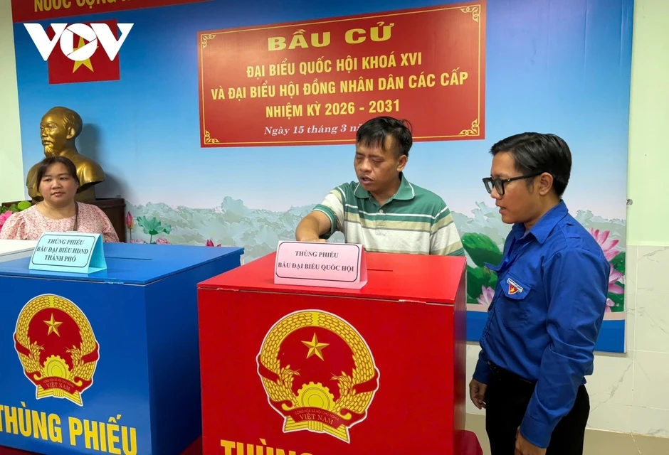 Bầu cử tại TP.HCM: Những lá phiếu đặc biệt từ bệnh viện và cử tri khuyết tật Bầu cử tại TP.HCM: Những lá phiếu đặc biệt từ bệnh viện và cử tri khuyết tật