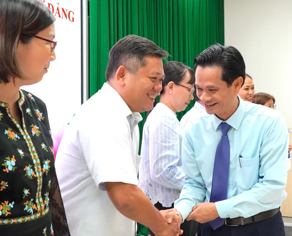 Bế giảng lớp bồi dưỡng nghiệp vụ công tác Đảng năm 2026 Bế giảng lớp bồi dưỡng nghiệp vụ công tác Đảng năm 2026