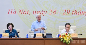 Bế mạc Hội nghị đại biểu Quốc hội hoạt động chuyên trách lần thứ nhất, nhiệm kỳ khóa XVI