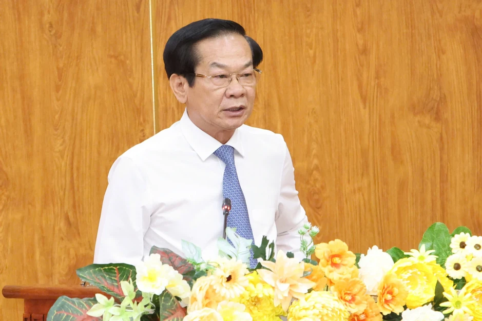 Bí thư Cần Thơ nhấn mạnh trách nhiệm thực thi công vụ với cán bộ Bí thư Cần Thơ nhấn mạnh trách nhiệm thực thi công vụ với cán bộ