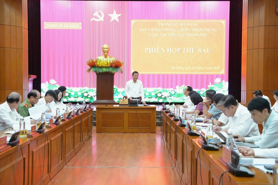 Bí thư Đà Nẵng yêu cầu làm rõ vụ loạt cán bộ nhận tiền bỏ qua sai phạm Bí thư Đà Nẵng yêu cầu làm rõ vụ loạt cán bộ nhận tiền bỏ qua sai phạm