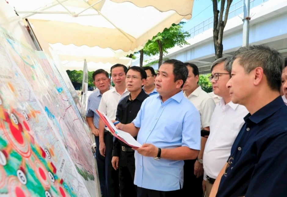 Bí thư Hà Nội yêu cầu hoàn thành trục Tây Thăng Long năm 2027 - Báo TinVina Bí thư Hà Nội yêu cầu hoàn thành trục Tây Thăng Long năm 2027 - Báo TinVina