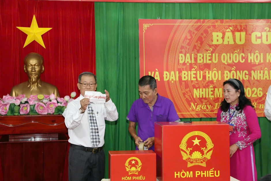 Bí thư Thành ủy Cần Thơ: Lá phiếu hôm nay là tương lai thành phố mai sau Bí thư Thành ủy Cần Thơ: Lá phiếu hôm nay là tương lai thành phố mai sau
