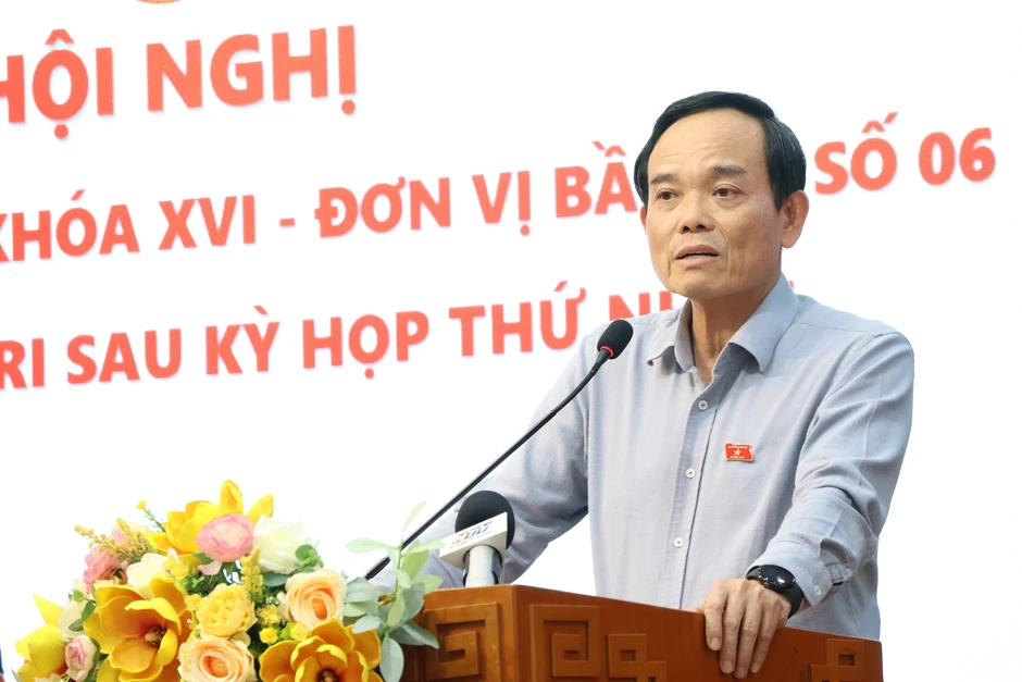 Bí thư Thành ủy TPHCM: Không cổ xúy tư duy "quản không được thì cấm" Bí thư Thành ủy TPHCM: Không cổ xúy tư duy "quản không được thì cấm"