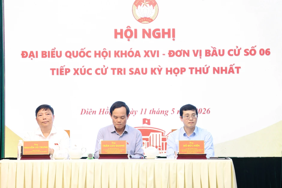Bí thư Thành ủy TPHCM: Không cổ xúy tư duy "quản không được thì cấm" Bí thư Thành ủy TPHCM: Không cổ xúy tư duy "quản không được thì cấm"