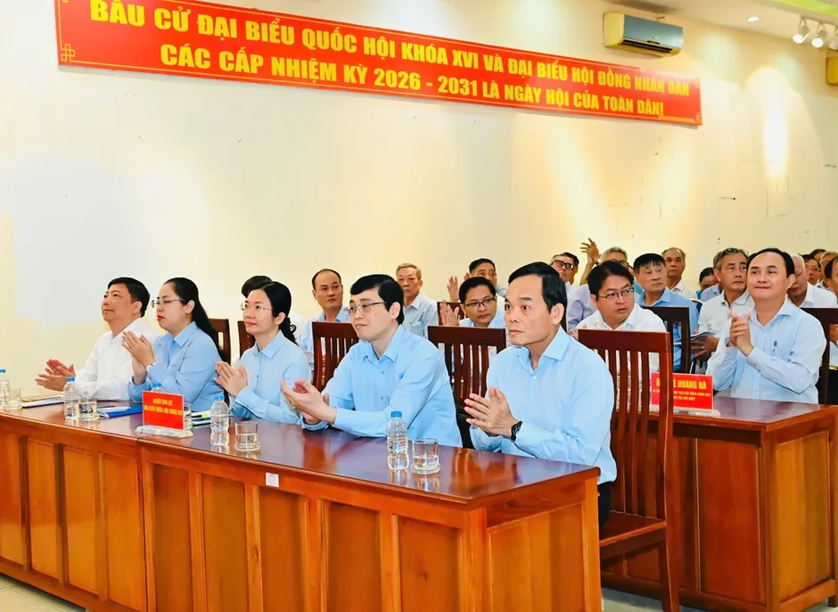 Bí thư Thành ủy TPHCM: Năm 2026 khởi công tuyến metro kết nối sân bay Tân Sơn Nhất và sân bay Long Thành Bí thư Thành ủy TPHCM: Năm 2026 khởi công tuyến metro kết nối sân bay Tân Sơn Nhất và sân bay Long Thành