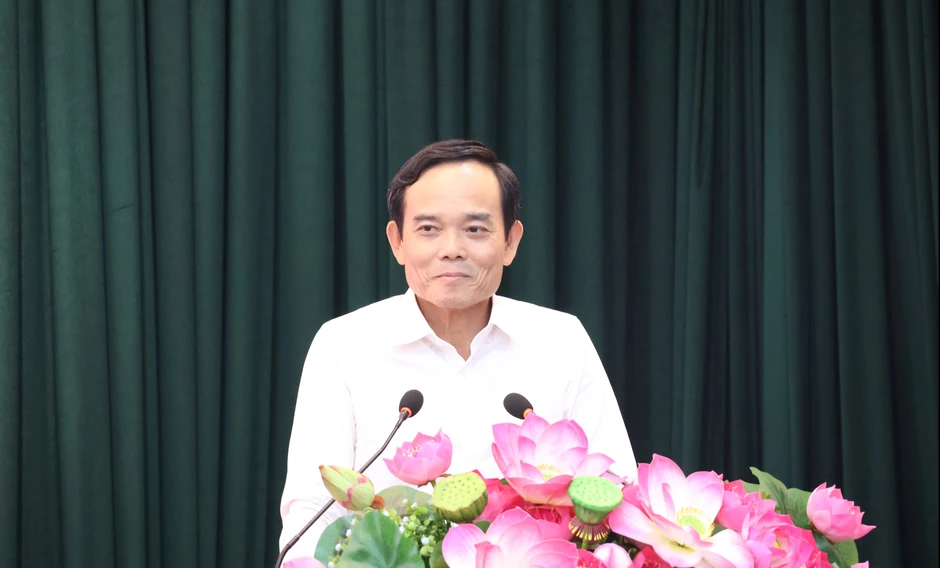 Bí thư Thành ủy TPHCM tiếp xúc cử tri 3 phường: Bình Tiên, Bình Tây và Bình Phú Bí thư Thành ủy TPHCM tiếp xúc cử tri 3 phường: Bình Tiên, Bình Tây và Bình Phú