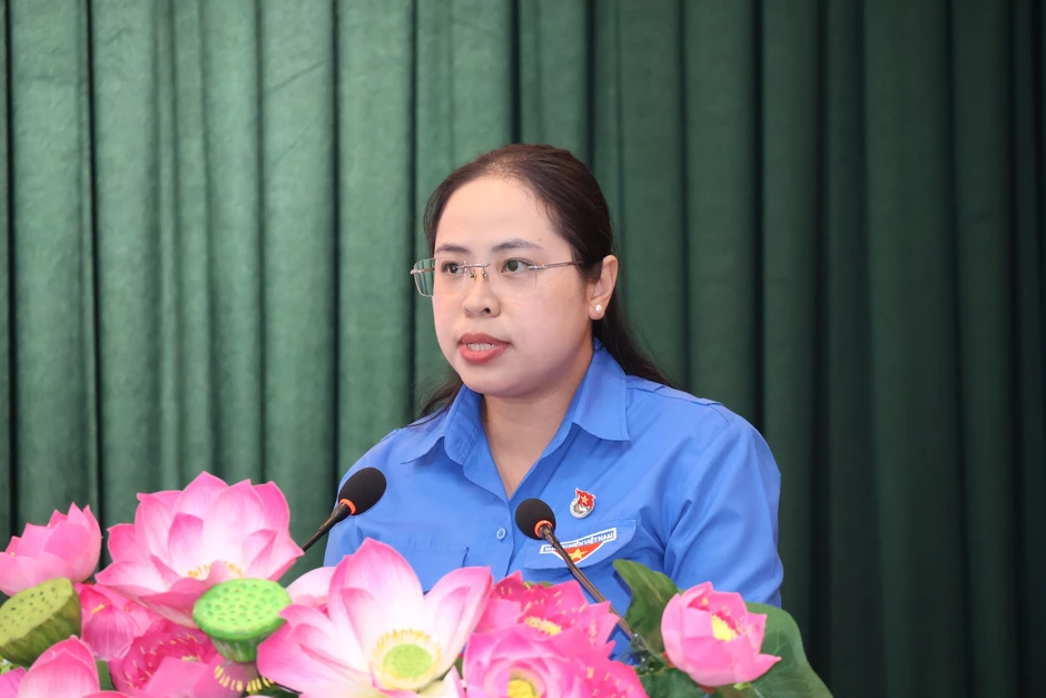 Bí thư Thành ủy TPHCM tiếp xúc cử tri 3 phường: Bình Tiên, Bình Tây và Bình Phú Bí thư Thành ủy TPHCM tiếp xúc cử tri 3 phường: Bình Tiên, Bình Tây và Bình Phú