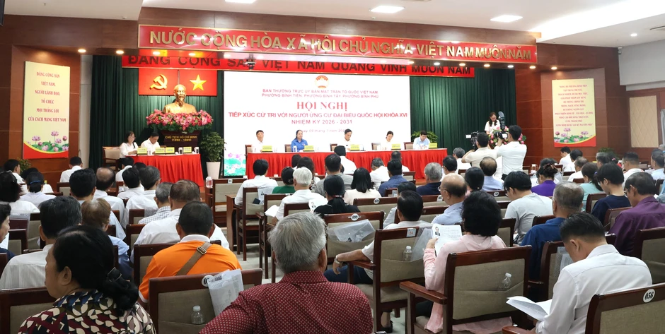 Bí thư Thành ủy TPHCM tiếp xúc cử tri 3 phường: Bình Tiên, Bình Tây và Bình Phú Bí thư Thành ủy TPHCM tiếp xúc cử tri 3 phường: Bình Tiên, Bình Tây và Bình Phú
