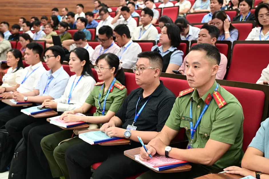 Bí thư Thành ủy TPHCM Trần Lưu Quang kết luận, chỉ đạo tiếp tục rà soát, sắp xếp, bố trí đội ngũ cán bộ Bí thư Thành ủy TPHCM Trần Lưu Quang kết luận, chỉ đạo tiếp tục rà soát, sắp xếp, bố trí đội ngũ cán bộ