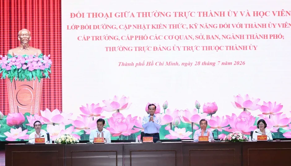 Bí thư Thành ủy TPHCM Trần Lưu Quang thông tin việc sắp xếp xã, phường Bí thư Thành ủy TPHCM Trần Lưu Quang thông tin việc sắp xếp xã, phường
