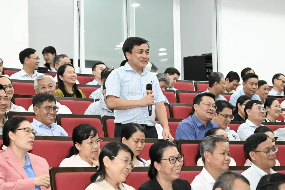 Bí thư Thành ủy TPHCM Trần Lưu Quang: Việc sắp xếp mạng lưới trường học phải thực hiện thận trọng, phù hợp điều kiện từng địa bàn