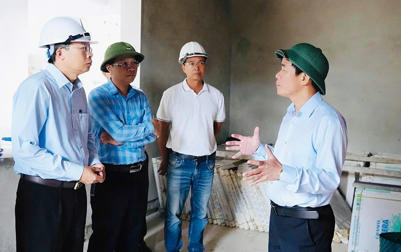 Bí thư Tỉnh ủy Quảng Trị kiểm tra đốc thúc tiến độ hoàn thành các trường nội trú miền núi Bí thư Tỉnh ủy Quảng Trị kiểm tra đốc thúc tiến độ hoàn thành các trường nội trú miền núi