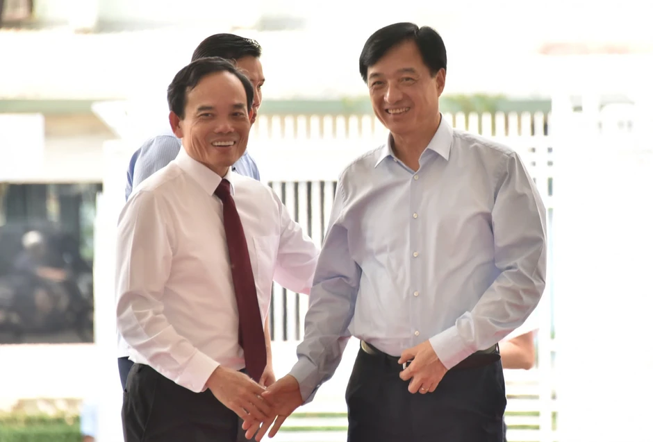 Bí thư Trần Lưu Quang: TPHCM cam kết tăng trưởng 2 con số, thu 1 triệu tỉ đồng trong năm 2026 Bí thư Trần Lưu Quang: TPHCM cam kết tăng trưởng 2 con số, thu 1 triệu tỉ đồng trong năm 2026