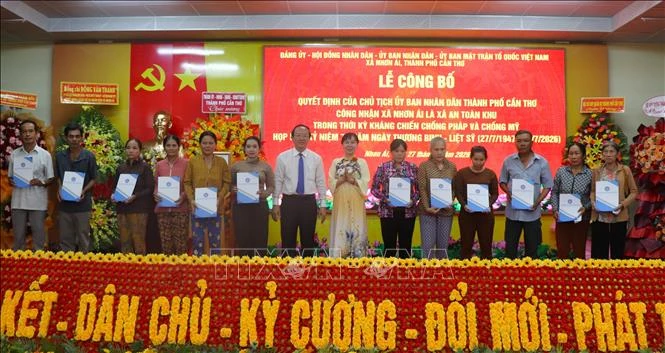 Biến niềm tự hào về danh hiệu An toàn khu thành động lực phát triển Biến niềm tự hào về danh hiệu An toàn khu thành động lực phát triển