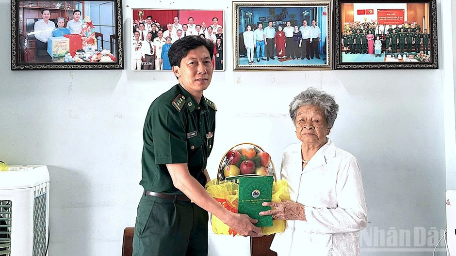 Biên phòng Cà Mau tri ân nhân Ngày Thương binh-Liệt sĩ Biên phòng Cà Mau tri ân nhân Ngày Thương binh-Liệt sĩ