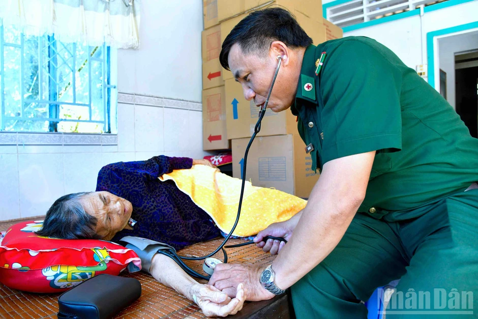 Biên phòng Cà Mau tri ân nhân Ngày Thương binh-Liệt sĩ Biên phòng Cà Mau tri ân nhân Ngày Thương binh-Liệt sĩ