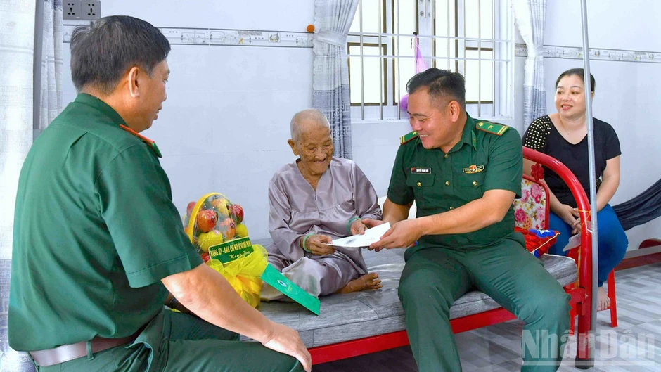 Biên phòng Cà Mau tri ân nhân Ngày Thương binh-Liệt sĩ Biên phòng Cà Mau tri ân nhân Ngày Thương binh-Liệt sĩ