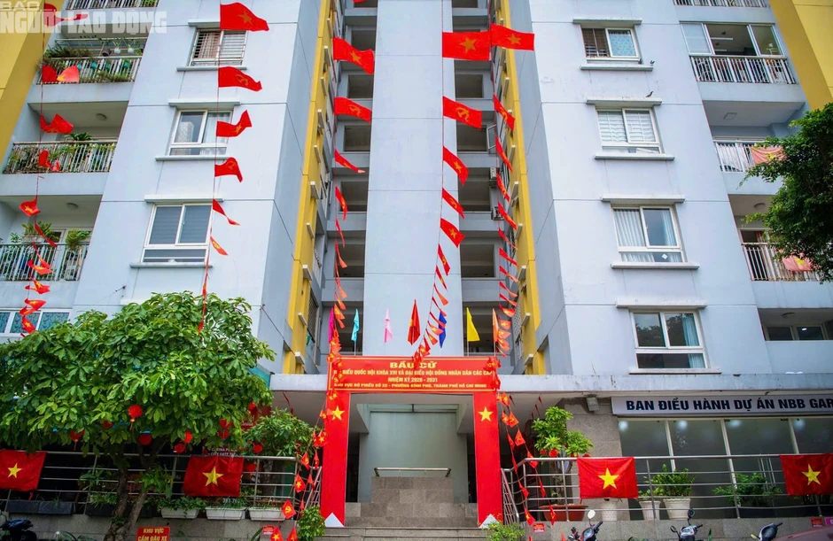 Bình Phú rực sắc cờ đỏ trước ngày hội bầu cử 15-3 Bình Phú rực sắc cờ đỏ trước ngày hội bầu cử 15-3