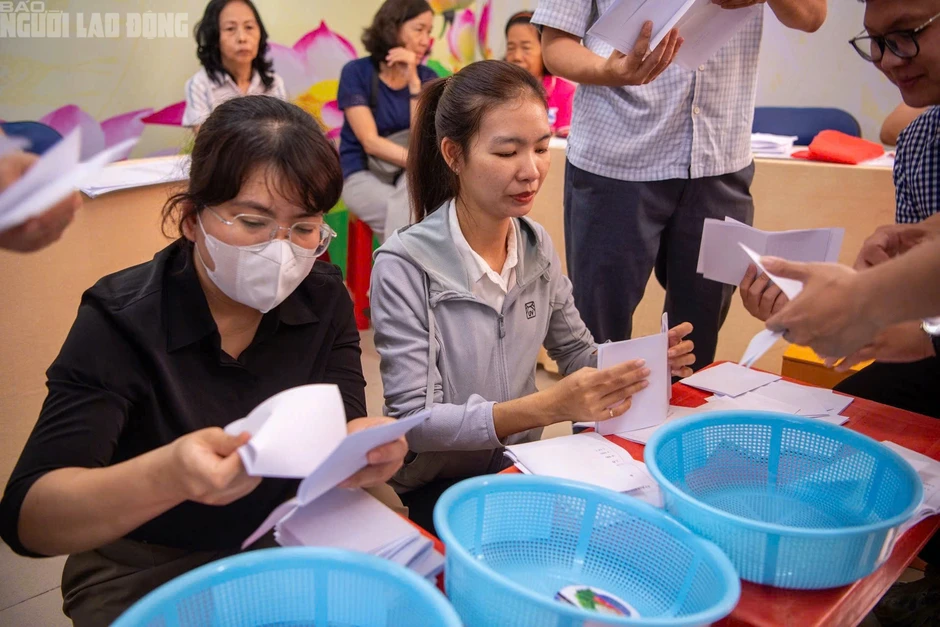 Bình Phú rực sắc cờ đỏ trước ngày hội bầu cử 15-3 Bình Phú rực sắc cờ đỏ trước ngày hội bầu cử 15-3