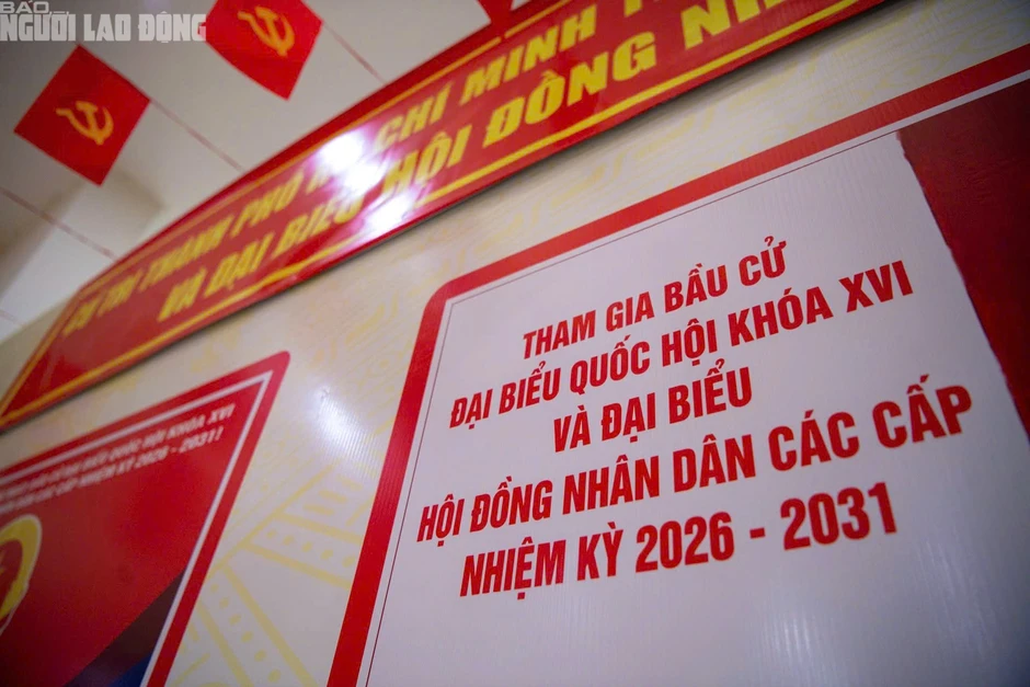 Bình Phú rực sắc cờ đỏ trước ngày hội bầu cử 15-3 Bình Phú rực sắc cờ đỏ trước ngày hội bầu cử 15-3