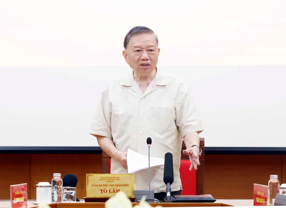 Bộ Chính trị ban hành chỉ thị mới về học tập, thực hành tư tưởng, đạo đức, phương pháp, phong cách Hồ Chí Minh