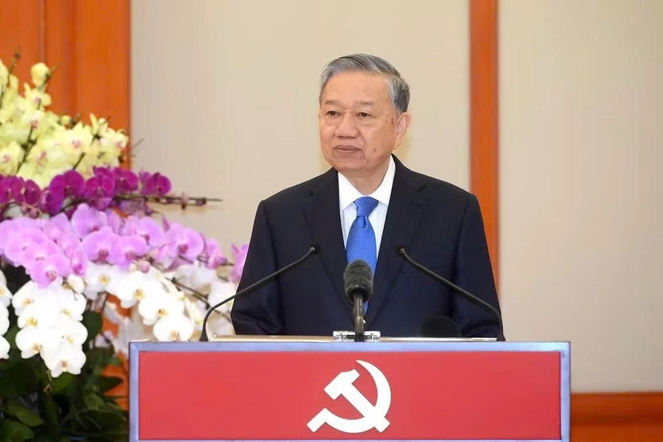 Bộ Chính trị ban hành Nghị quyết mới về người Việt Nam ở nước ngoài Bộ Chính trị ban hành Nghị quyết mới về người Việt Nam ở nước ngoài