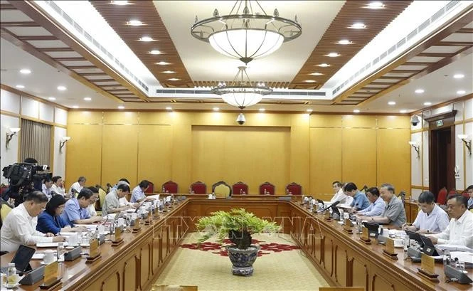 Bộ Chính trị cho ý kiến hoàn thiện thể chế vượt trội, tạo động lực mới để TPHCM phát triển nhanh, bền vững Bộ Chính trị cho ý kiến hoàn thiện thể chế vượt trội, tạo động lực mới để TPHCM phát triển nhanh, bền vững