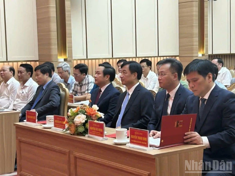 Bộ Chính trị chuẩn y đồng chí Phạm Quang Ngọc giữ chức Bí thư Tỉnh ủy Hưng Yên Bộ Chính trị chuẩn y đồng chí Phạm Quang Ngọc giữ chức Bí thư Tỉnh ủy Hưng Yên