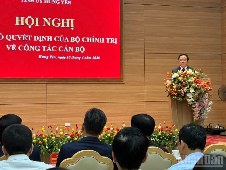 Bộ Chính trị chuẩn y đồng chí Phạm Quang Ngọc giữ chức Bí thư Tỉnh ủy Hưng Yên Bộ Chính trị chuẩn y đồng chí Phạm Quang Ngọc giữ chức Bí thư Tỉnh ủy Hưng Yên