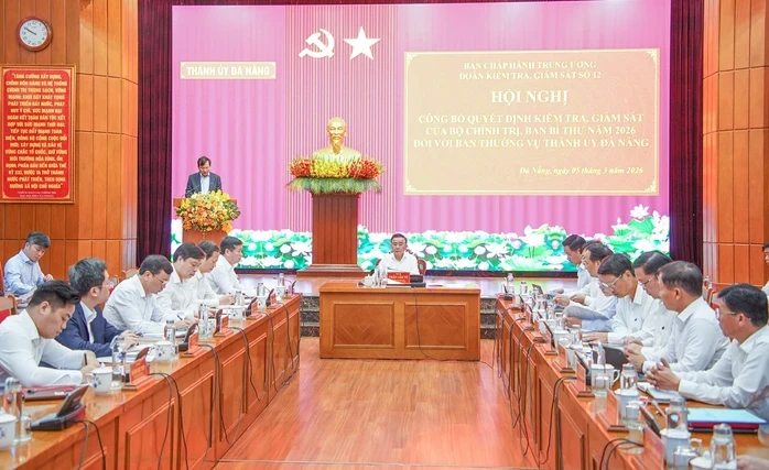 Bộ Chính trị công bố quyết định kiểm tra, giám sát Ban Thường vụ Thành ủy Đà Nẵng Bộ Chính trị công bố quyết định kiểm tra, giám sát Ban Thường vụ Thành ủy Đà Nẵng