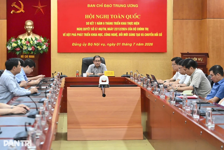 Bộ Chính trị đã ra quy định đánh giá cán bộ, thay thế người không đáp ứng Bộ Chính trị đã ra quy định đánh giá cán bộ, thay thế người không đáp ứng