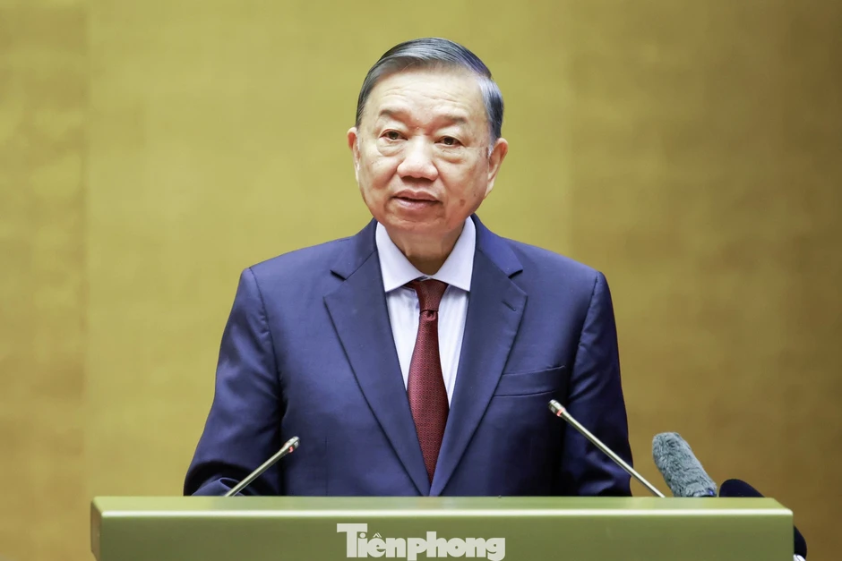 Bộ Chính trị: Đẩy mạnh thu hút nhân tài là người Việt Nam ở nước ngoài Bộ Chính trị: Đẩy mạnh thu hút nhân tài là người Việt Nam ở nước ngoài