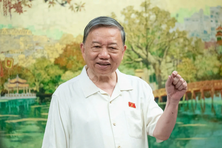 Bộ Chính trị: Địa phương không cạnh tranh thu hút đầu tư chạy theo số lượng Bộ Chính trị: Địa phương không cạnh tranh thu hút đầu tư chạy theo số lượng
