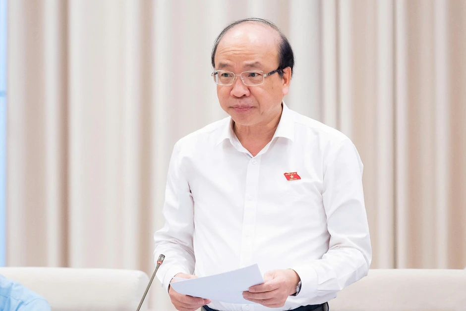 Bộ Chính trị đồng ý phân quyền xây dựng thể chế cho đô thị đặc biệt Bộ Chính trị đồng ý phân quyền xây dựng thể chế cho đô thị đặc biệt