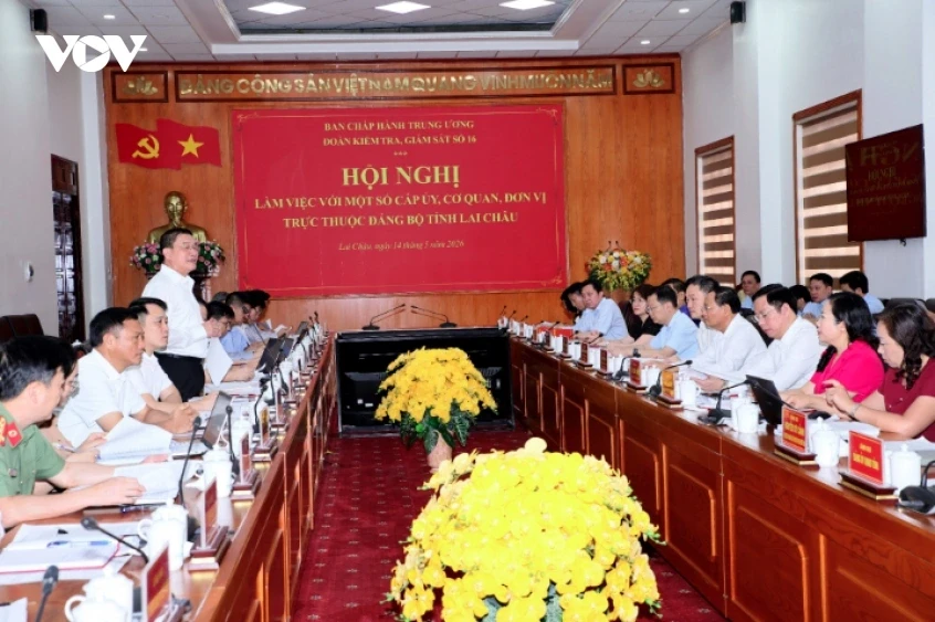 Bộ Chính trị kiểm tra, giám sát việc thực hiện nhiệm vụ chính trị tại Lai Châu Bộ Chính trị kiểm tra, giám sát việc thực hiện nhiệm vụ chính trị tại Lai Châu