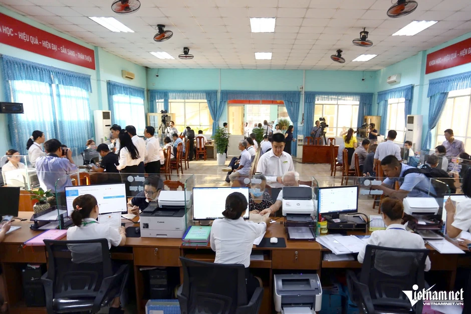 Bộ Chính trị: Kiên quyết chống lợi ích nhóm, bè phái, chạy chức, chạy quyền Bộ Chính trị: Kiên quyết chống lợi ích nhóm, bè phái, chạy chức, chạy quyền