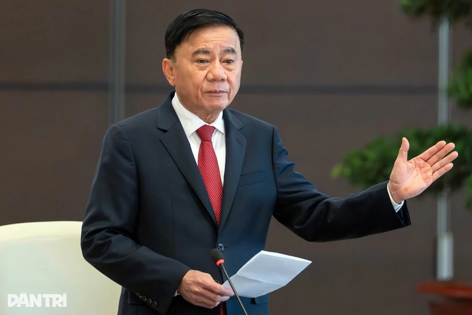 Bộ Chính trị: Nghiên cứu xây dựng quy định dùng mạng xã hội với đảng viên Bộ Chính trị: Nghiên cứu xây dựng quy định dùng mạng xã hội với đảng viên