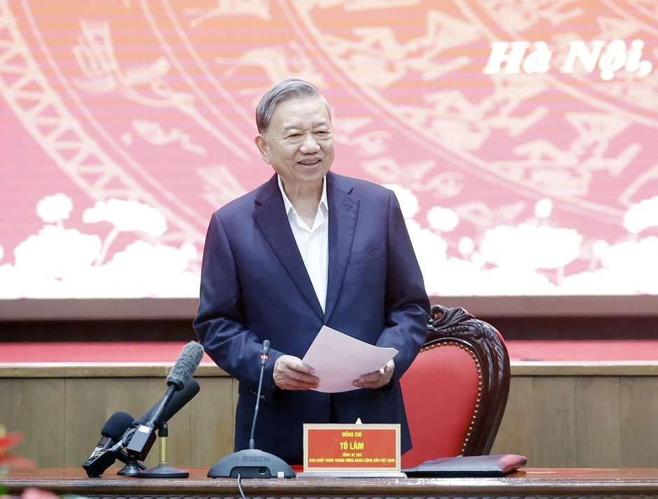 Bộ Chính trị sẽ kiểm tra Ban Thường vụ Thành ủy Hà Nội Bộ Chính trị sẽ kiểm tra Ban Thường vụ Thành ủy Hà Nội