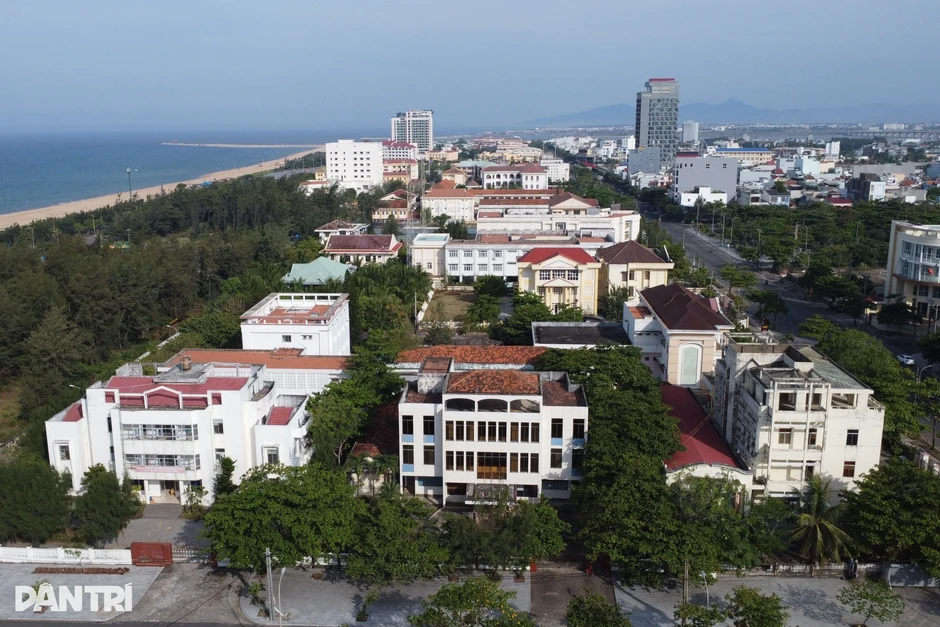 Bộ Chính trị: Thống kê toàn bộ trụ sở, nhà đất dôi dư sau sáp nhập Bộ Chính trị: Thống kê toàn bộ trụ sở, nhà đất dôi dư sau sáp nhập