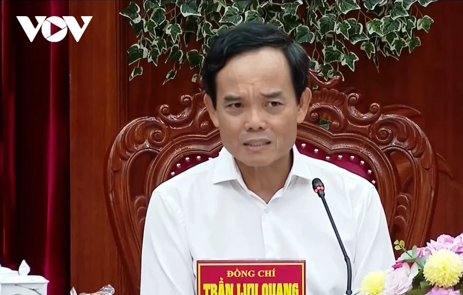 Bộ Chính trị thông qua dự thảo báo cáo giám sát Tỉnh ủy Vĩnh Long Bộ Chính trị thông qua dự thảo báo cáo giám sát Tỉnh ủy Vĩnh Long