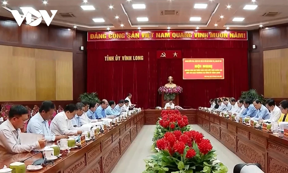 Bộ Chính trị thông qua dự thảo báo cáo giám sát Tỉnh ủy Vĩnh Long Bộ Chính trị thông qua dự thảo báo cáo giám sát Tỉnh ủy Vĩnh Long