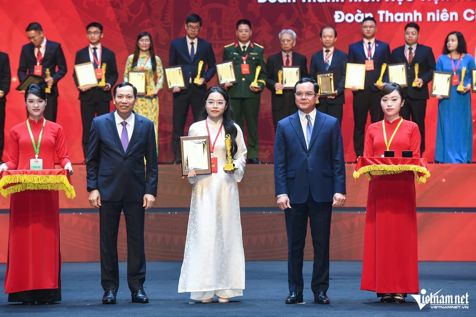 Bộ Dân tộc và Tôn giáo đoạt 2 giải A Cuộc thi chính luận bảo vệ nền tảng tư tưởng của Đảng