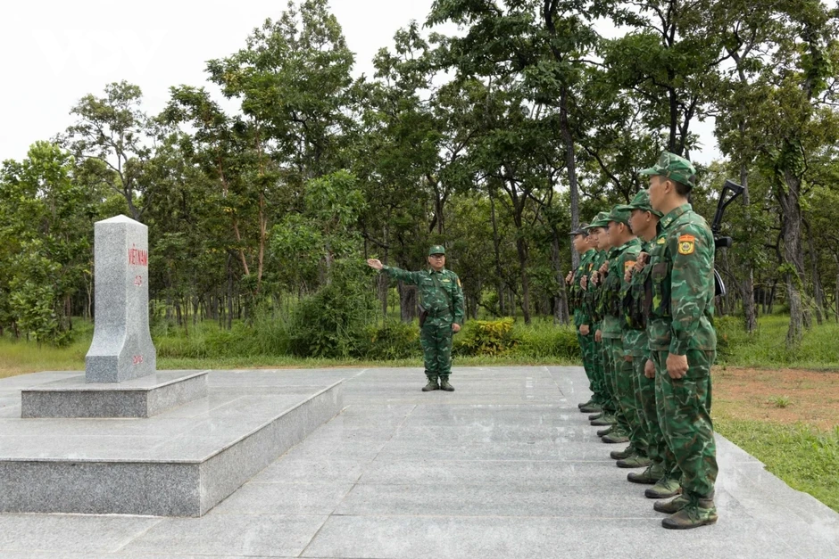 Bộ đội Biên phòng Đắk Lắk sẵn sàng bầu cử sớm Bộ đội Biên phòng Đắk Lắk sẵn sàng bầu cử sớm