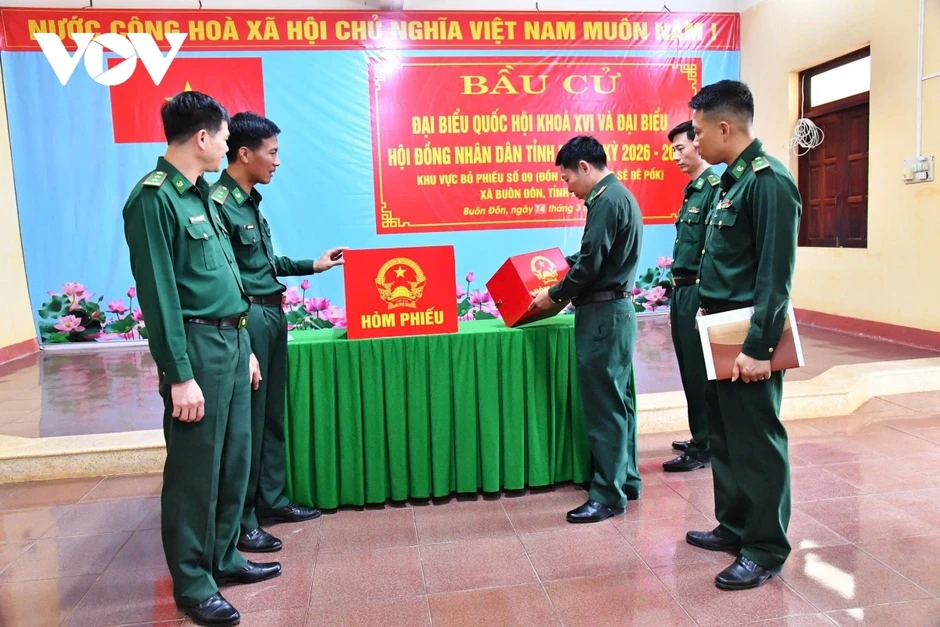Bộ đội Biên phòng Đắk Lắk sẵn sàng bầu cử sớm Bộ đội Biên phòng Đắk Lắk sẵn sàng bầu cử sớm