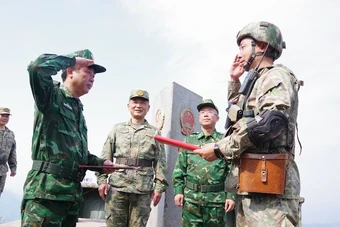Bộ đội Biên phòng Điện Biên và Bộ đội Biên phòng khu Mông Tự phối hợp tuần tra