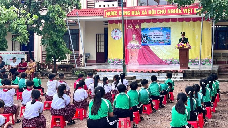 Bộ đội Biên phòng tỉnh Đắk Lắk tổ chức nhiều hoạt động kỷ niệm Ngày sinh Chủ tịch Hồ Chí Minh Bộ đội Biên phòng tỉnh Đắk Lắk tổ chức nhiều hoạt động kỷ niệm Ngày sinh Chủ tịch Hồ Chí Minh